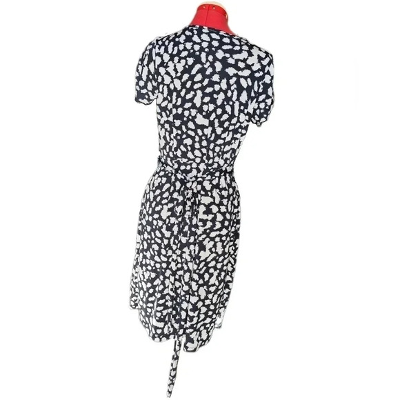 Ann Taylor Loft, Size L, Black and White Wrap Dress - Picture 3 of 16